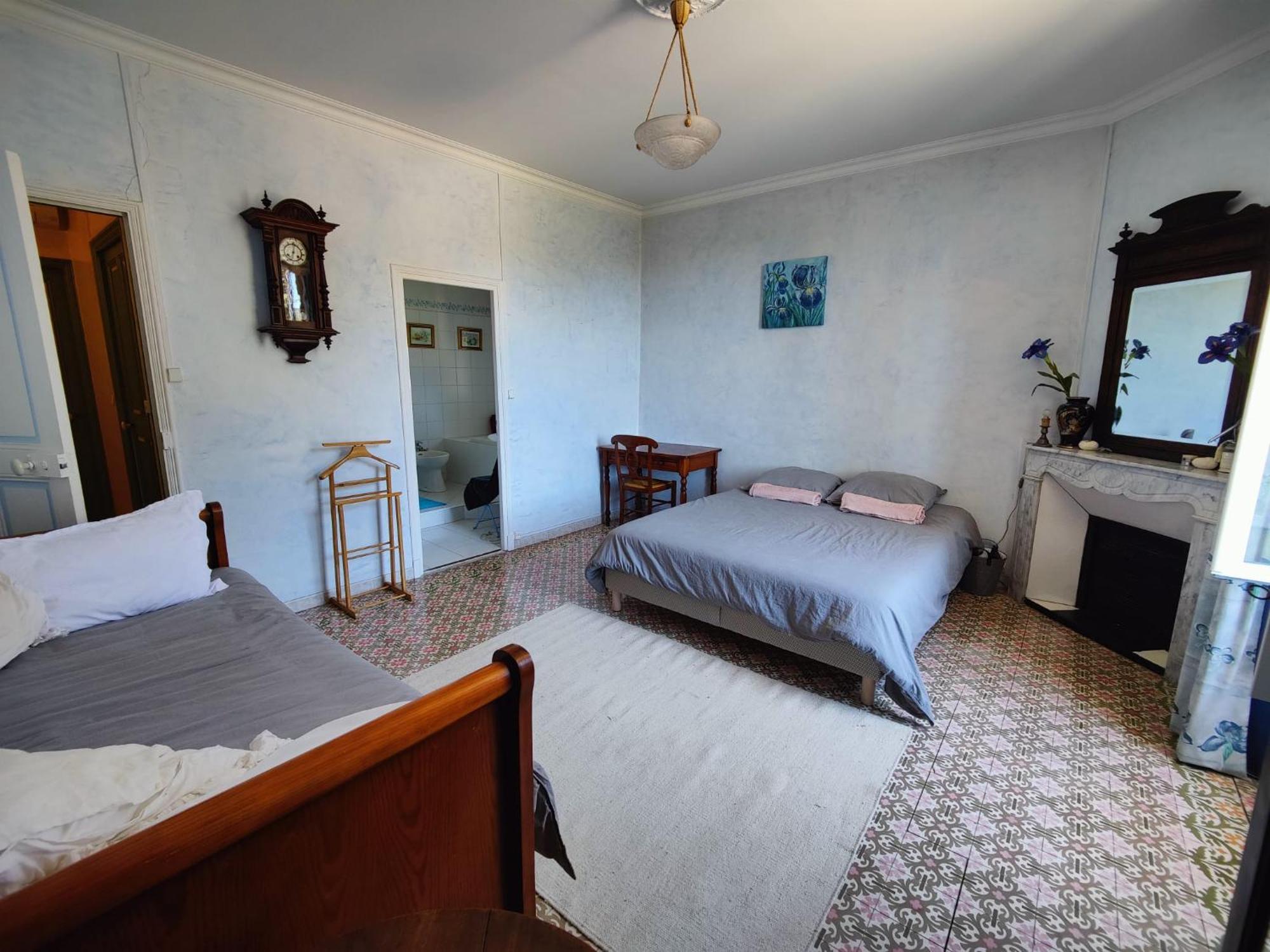 Chambre 3 Personnes Avec Salle De Bain Dans Mas Du Luberon Robion en Luberon Exterior foto