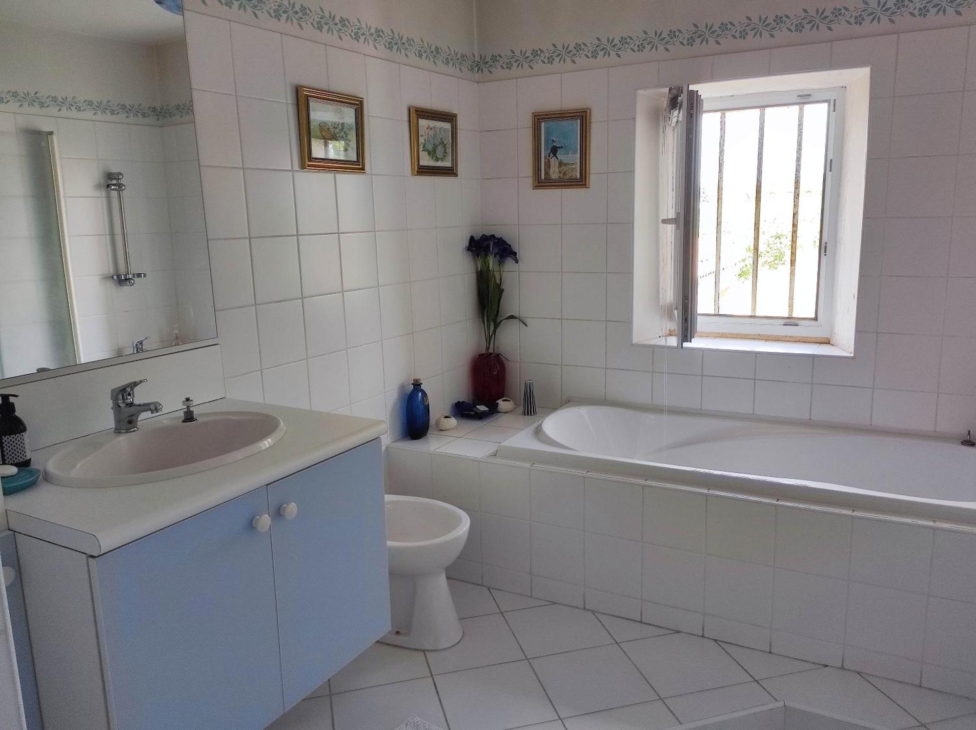 Chambre 3 Personnes Avec Salle De Bain Dans Mas Du Luberon Robion en Luberon Exterior foto